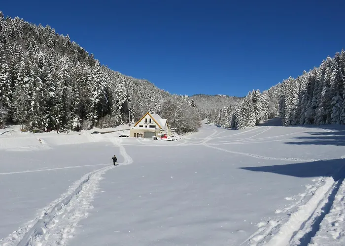 Gite La Resilience, Sur La Piste De Ski D\'Autrans